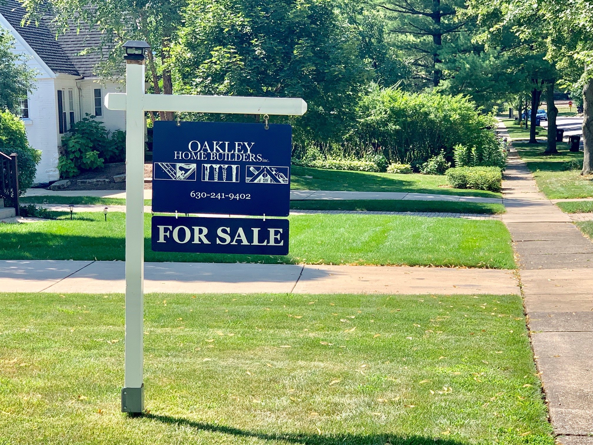 Lot Alert Northwest Downers Grove property available